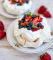 PAVLOVA DE FRUTOS VERMELHOS